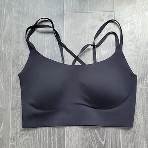 S(D) Offline Real Me Hold Up Sports Bra
